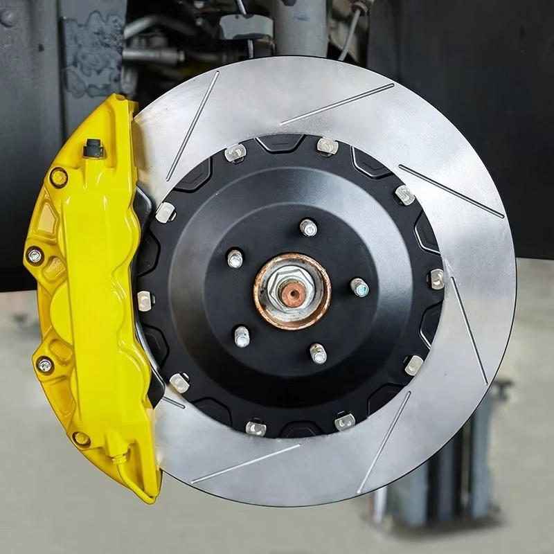 Kit Freni Anteriori e Posterio - Forged Front Brake Caliper 4 Piston recensione e prezzo